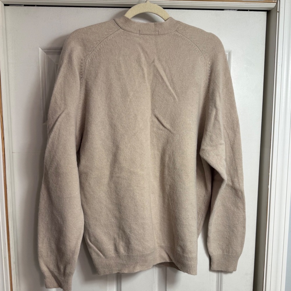 John Ashford Mens XL Beige 100% Wool V-Neck Button Front Cardigan Sweater marks - Picture 6 of 8